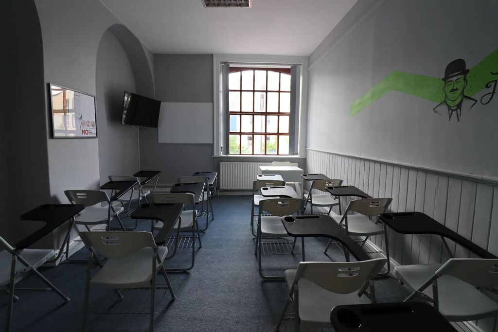 erin college (dublin)
